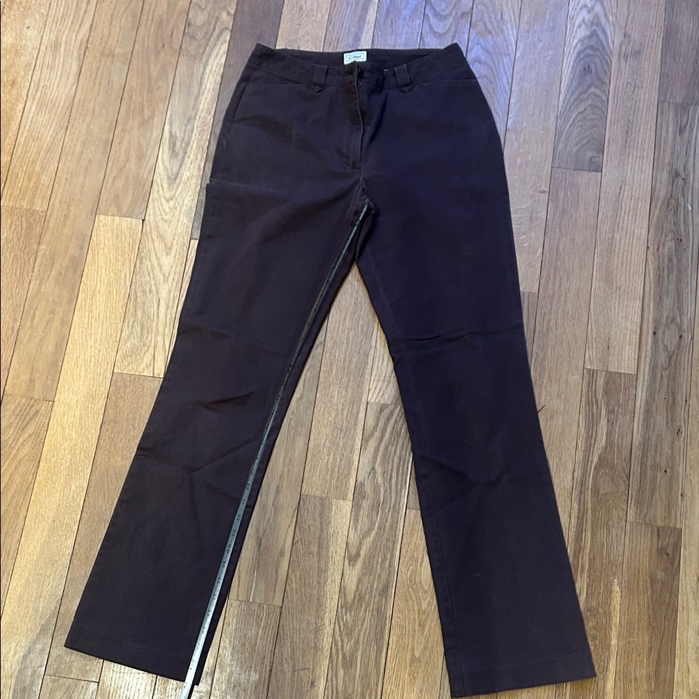 L.L. Bean Women’s Dark Brown Chinos size 6. Medium Tall 💜 BOGO item.